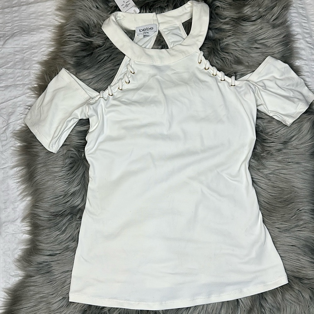 BEBE COLD SHOULDER TOP SIZE SMALL
